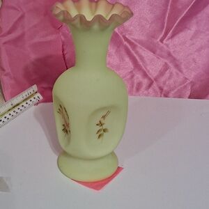 Fenton Bermese Vase